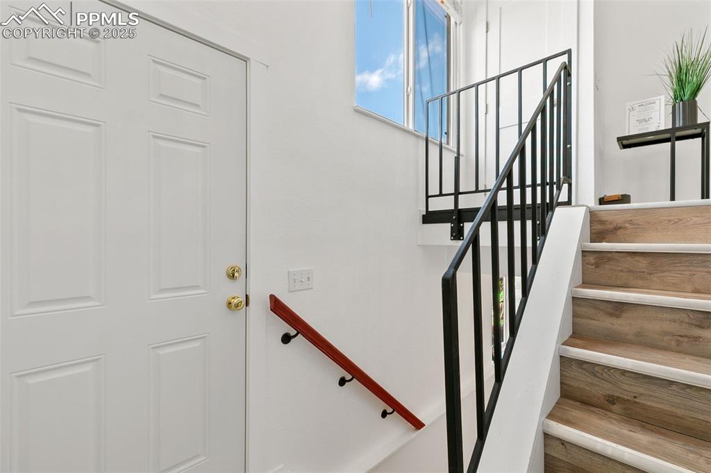 2025 Grosbear Lane photo 3