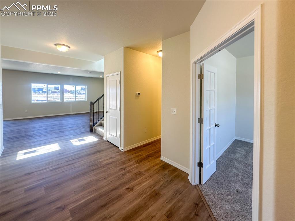 8283 Henzlee Place photo 2