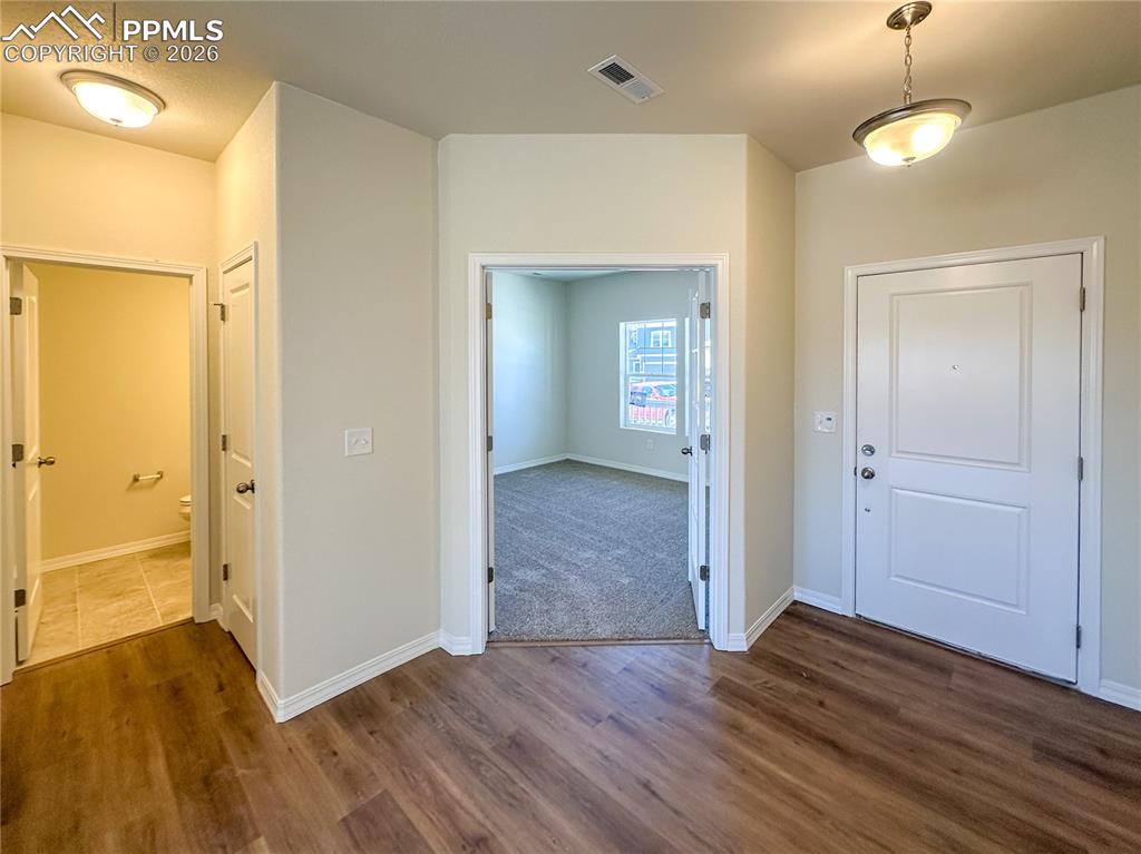 8283 Henzlee Place photo 3