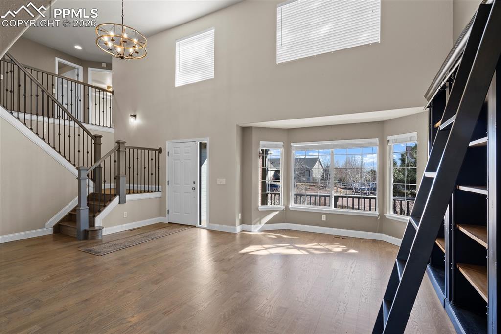 Bright Living room with Vaulted Ceilings