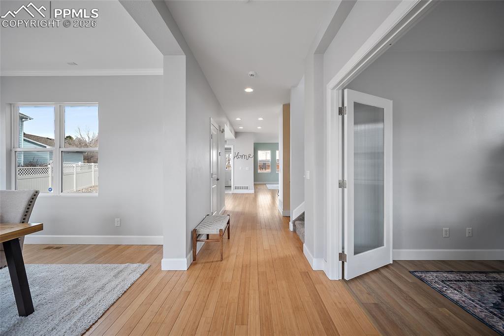 2385 St Claire Drive photo 3