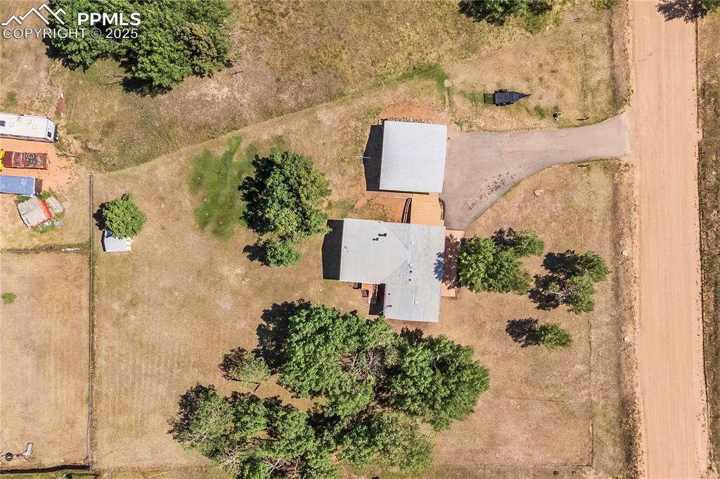 215 Will Scarlet Drive photo 2