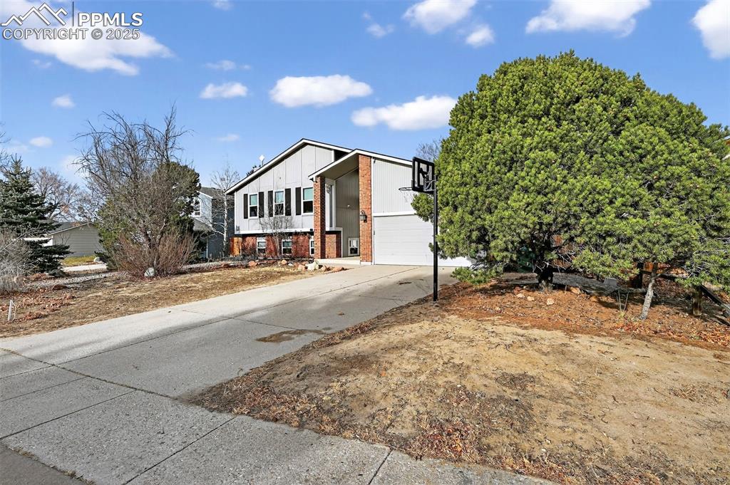 7630 Safari Circle photo 2