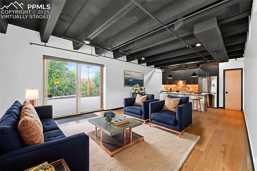 20 Boulder Crescent Street #202 photo 3