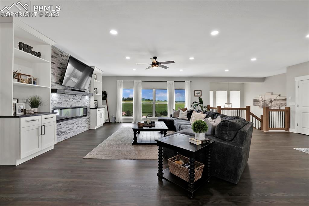 Large Windows, Real Hardwood, Modern finishes that feel cozy, what more could you need?