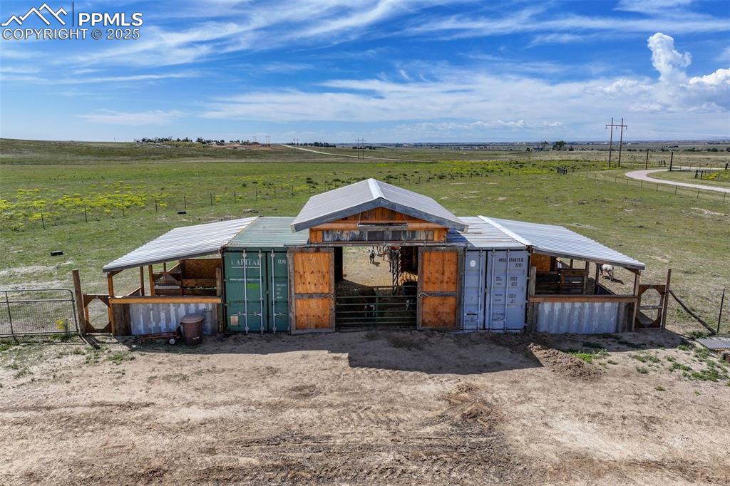 Hobby Farm barn with a view of countryside