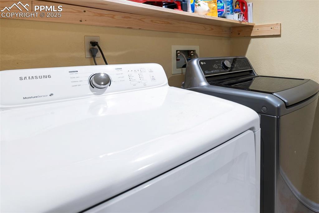 Laundry Space - Basement 