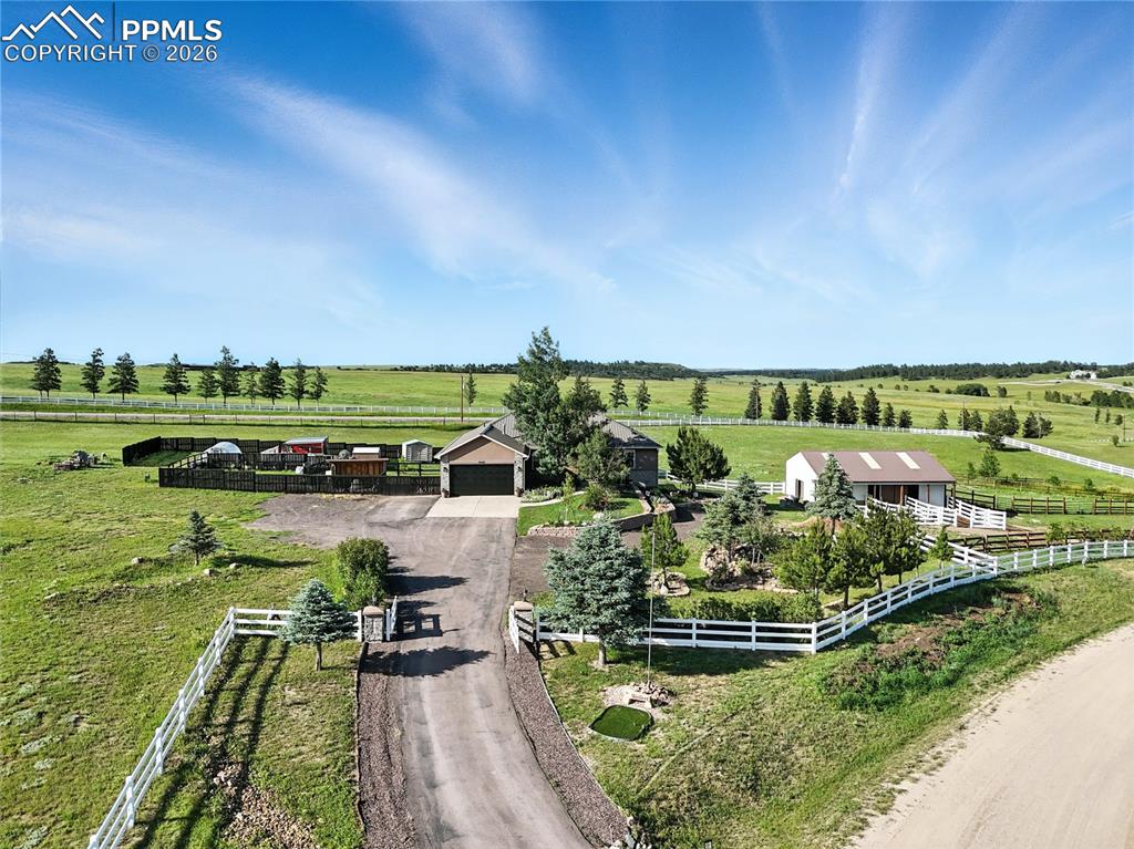 20420 Amanda Court photo 2