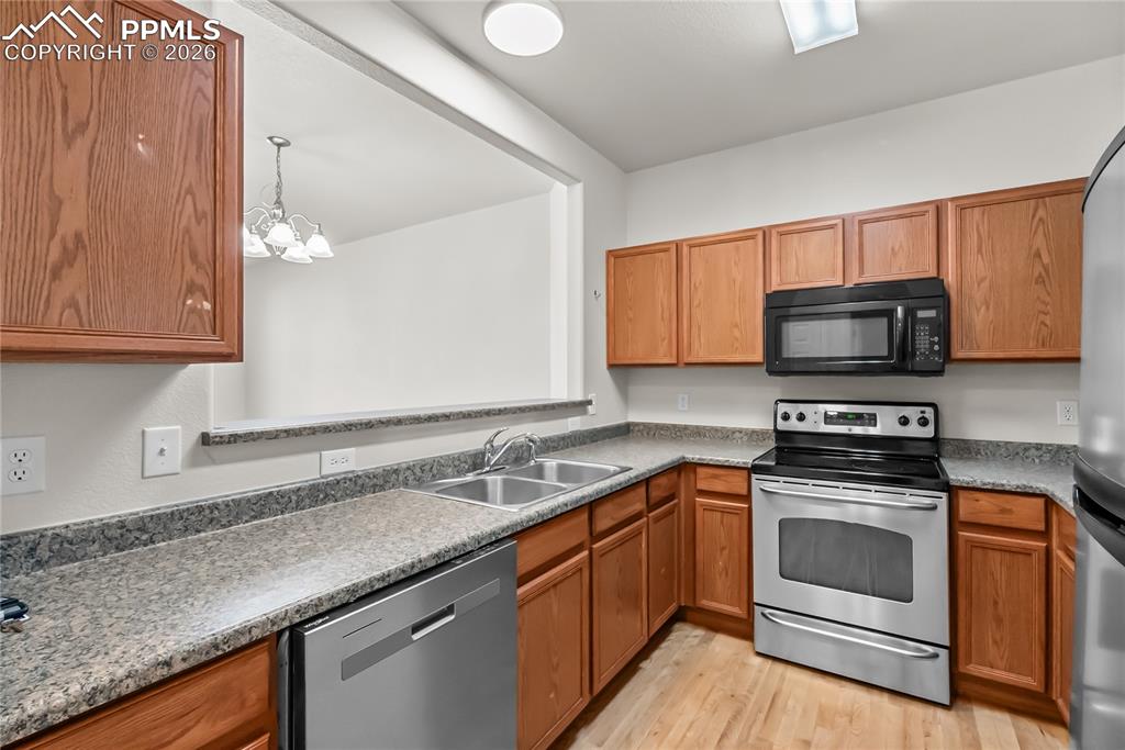 7795 Sandy Springs Point