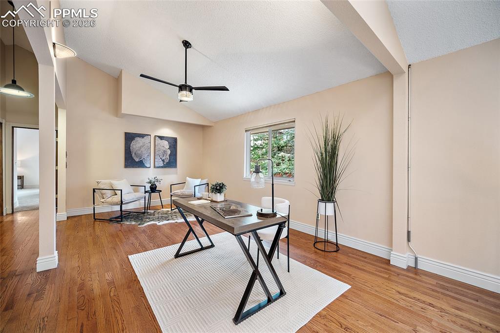 Loft/office 2nd floor