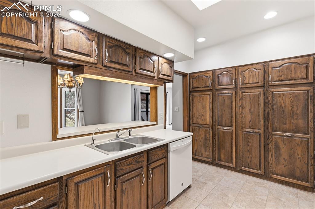 Lots of storage, natural light and a water filtration system