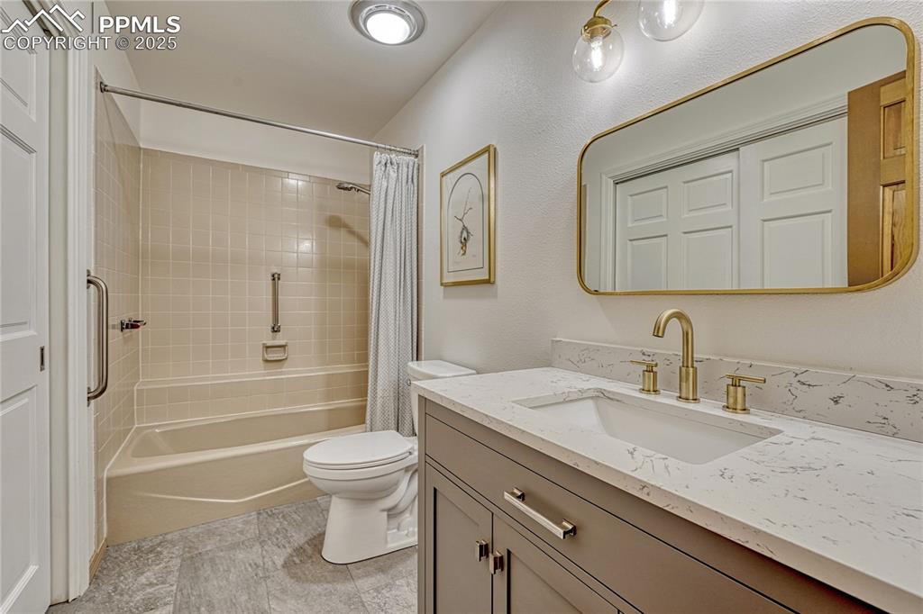 Full Ensuite Bath in 2nd Main Level Bedroom Suite