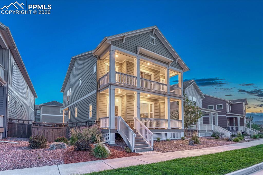 A beautiful community with low fees and a beautiful home with mountain views. A win-win!
