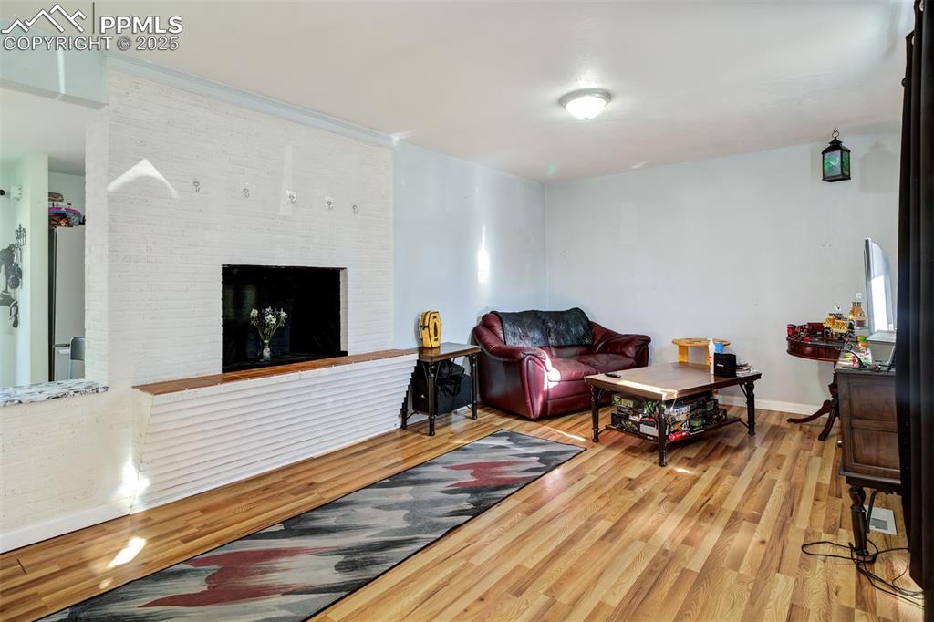 1460 Bellaire Drive photo 2