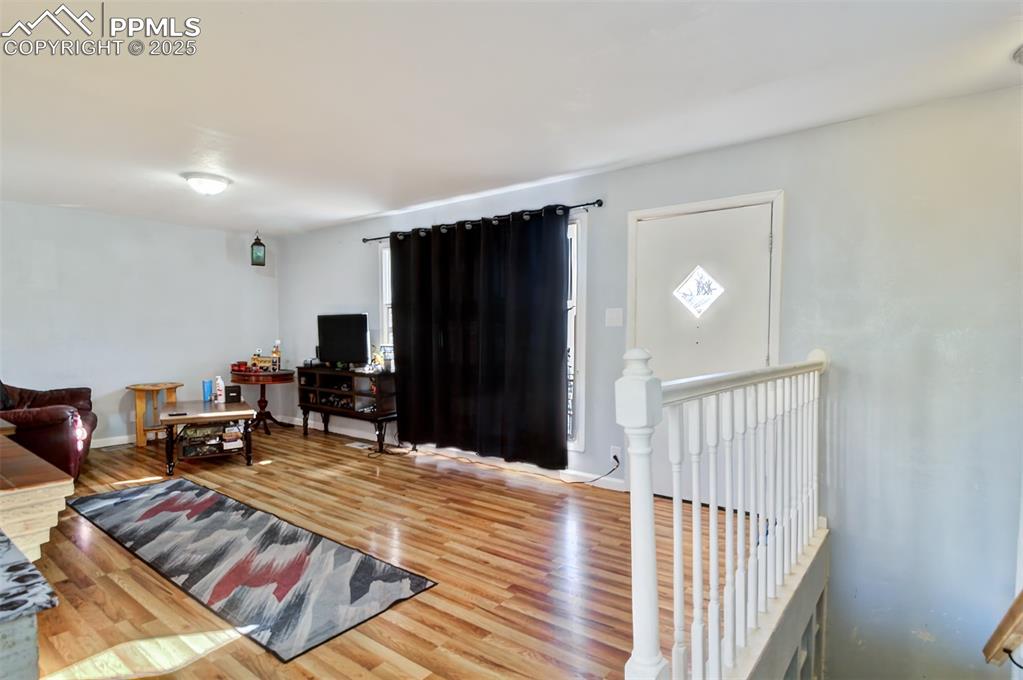 1460 Bellaire Drive photo 3