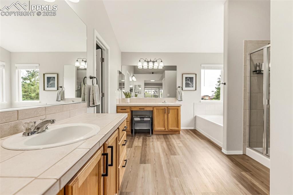 So much space in this nice 5 piece Primary Barth