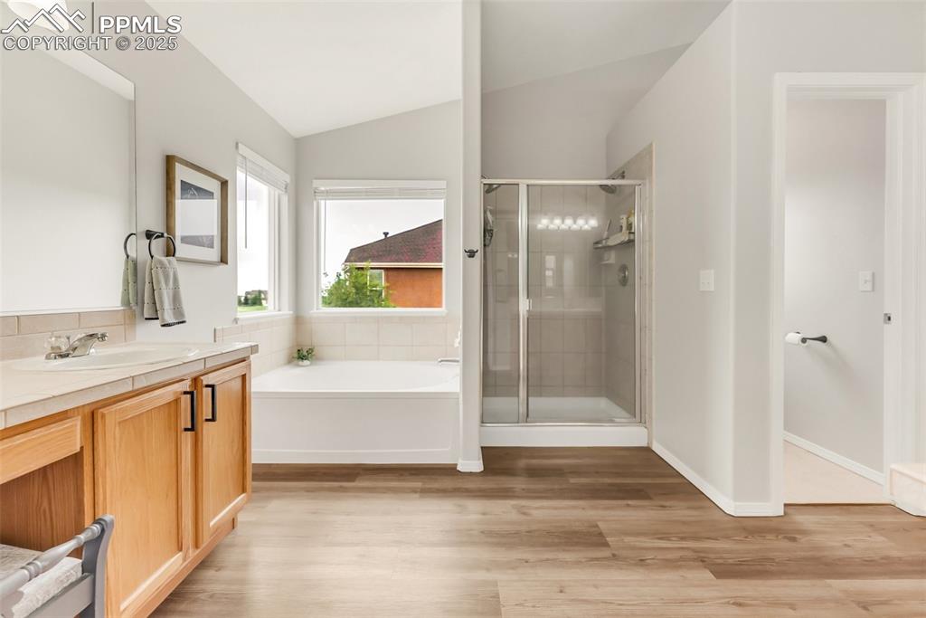 So much space in this nice 5 piece Primary Barth