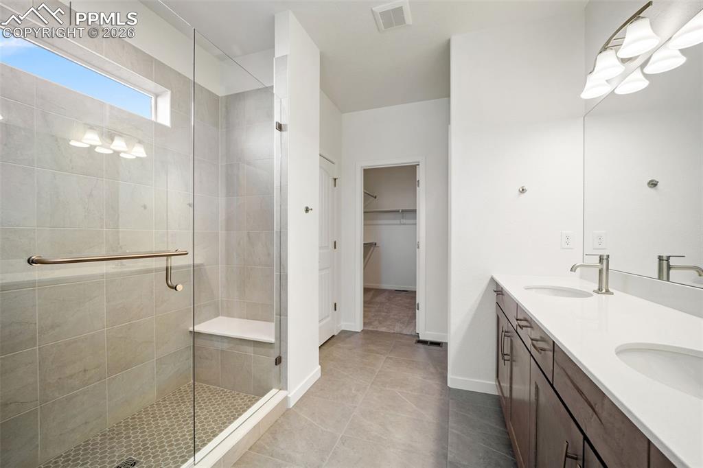 Same plan, different house for visualization purposes