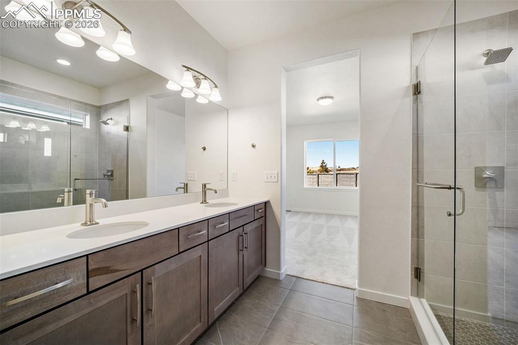 Same plan, different house for visualization purposes