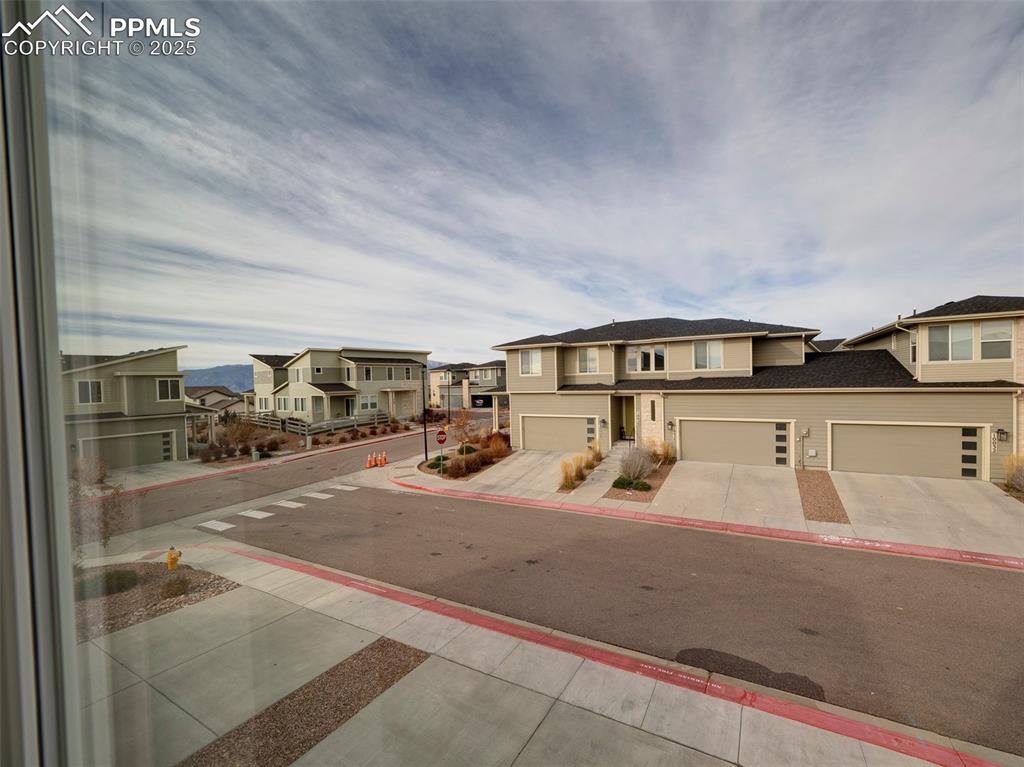 10021 Green Thicket Grove photo 2