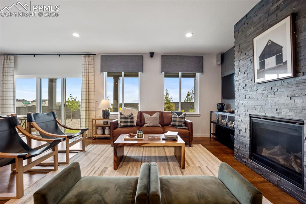 8275 Nat Love Drive photo 3