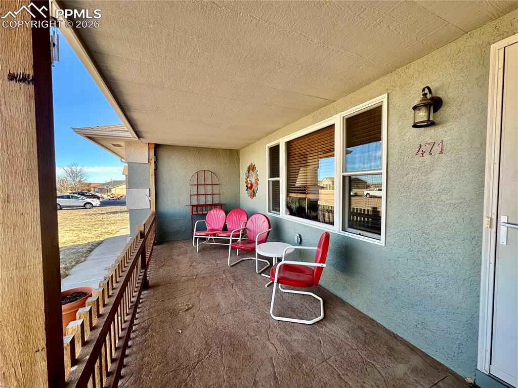 471 N Escondido Drive photo 2