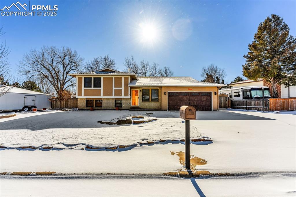 6 Archway Lane photo 2