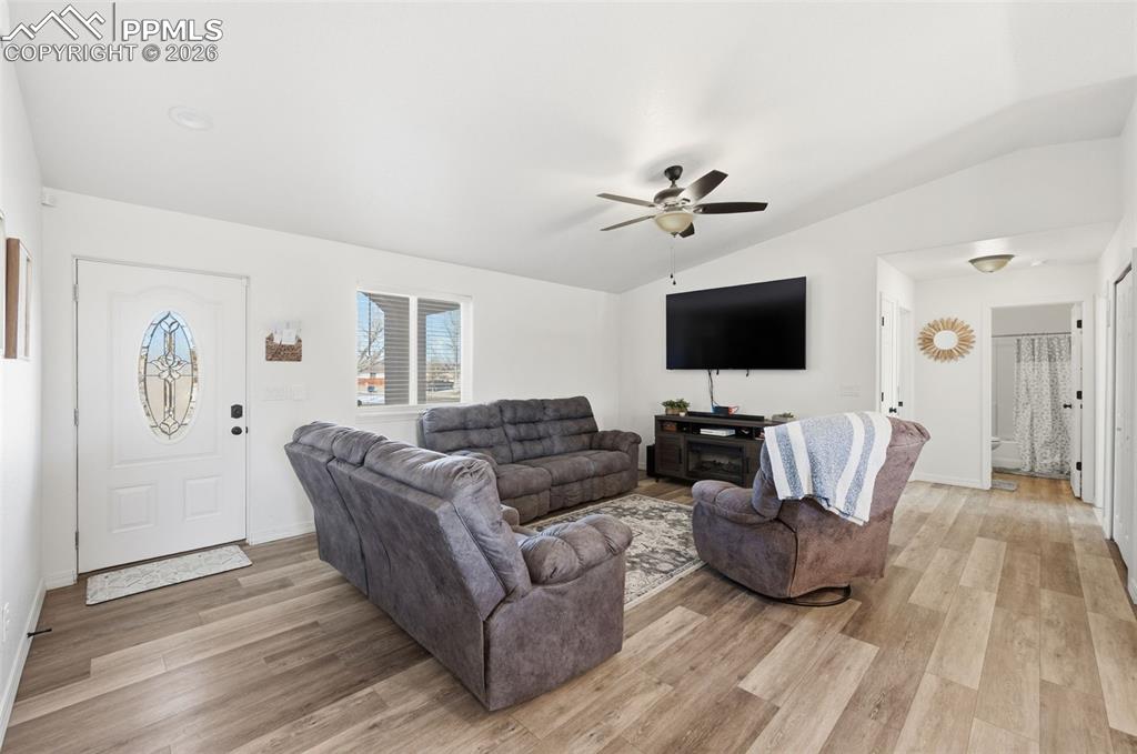 730 S Sterling Drive photo 3