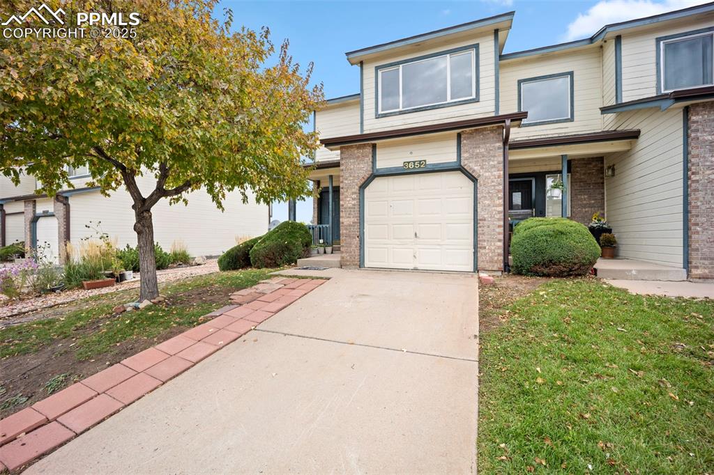 3652 Pacific Drive photo 3