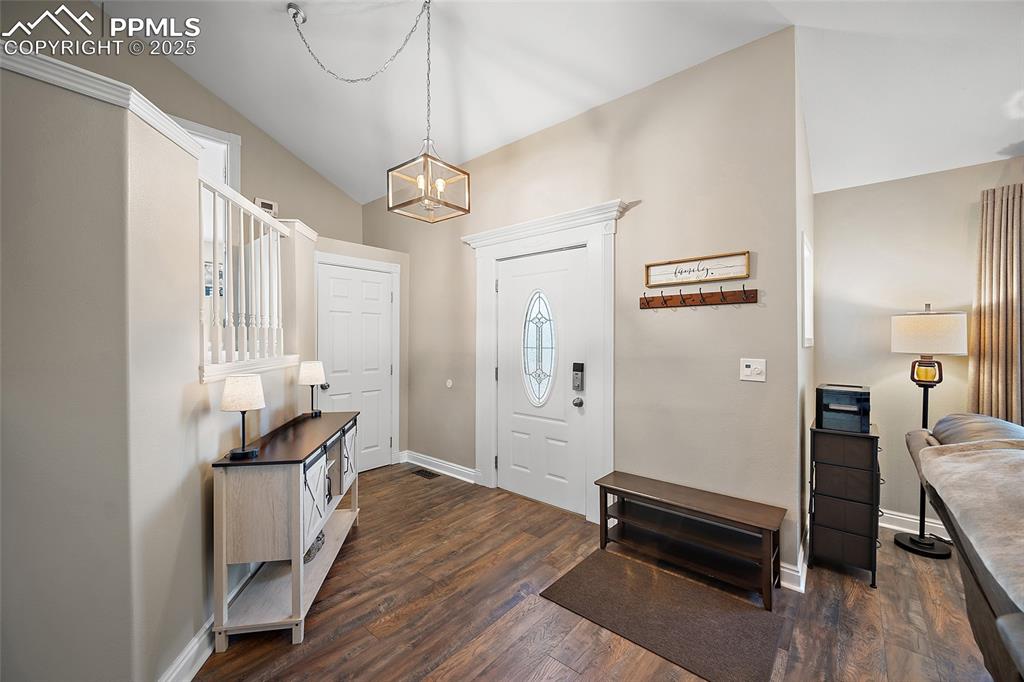 1010 S Park Drive photo 3