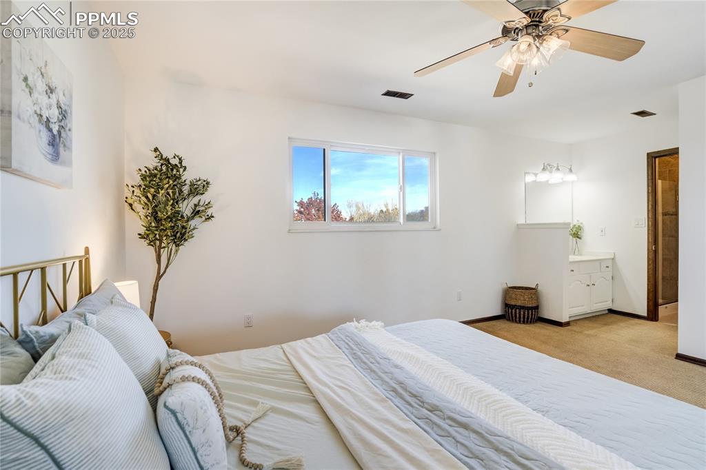 Primary Bedroom (Bed 1)