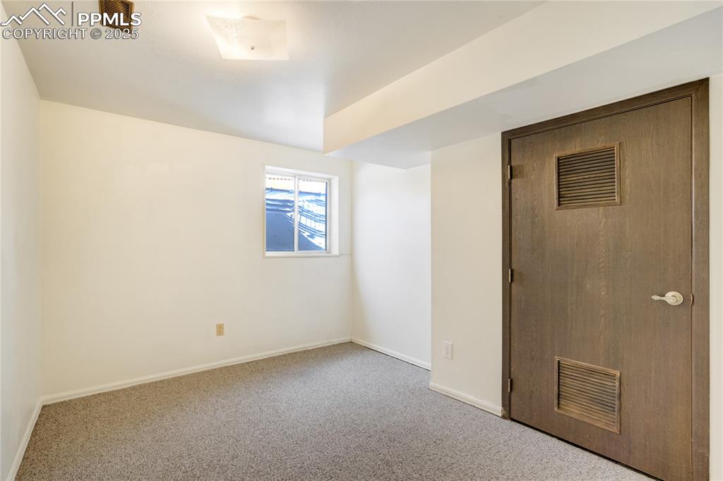 Basement Flex Room/Office