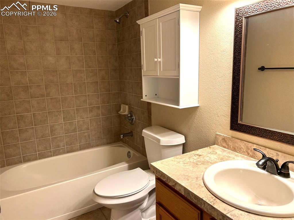 Downstairs full bath