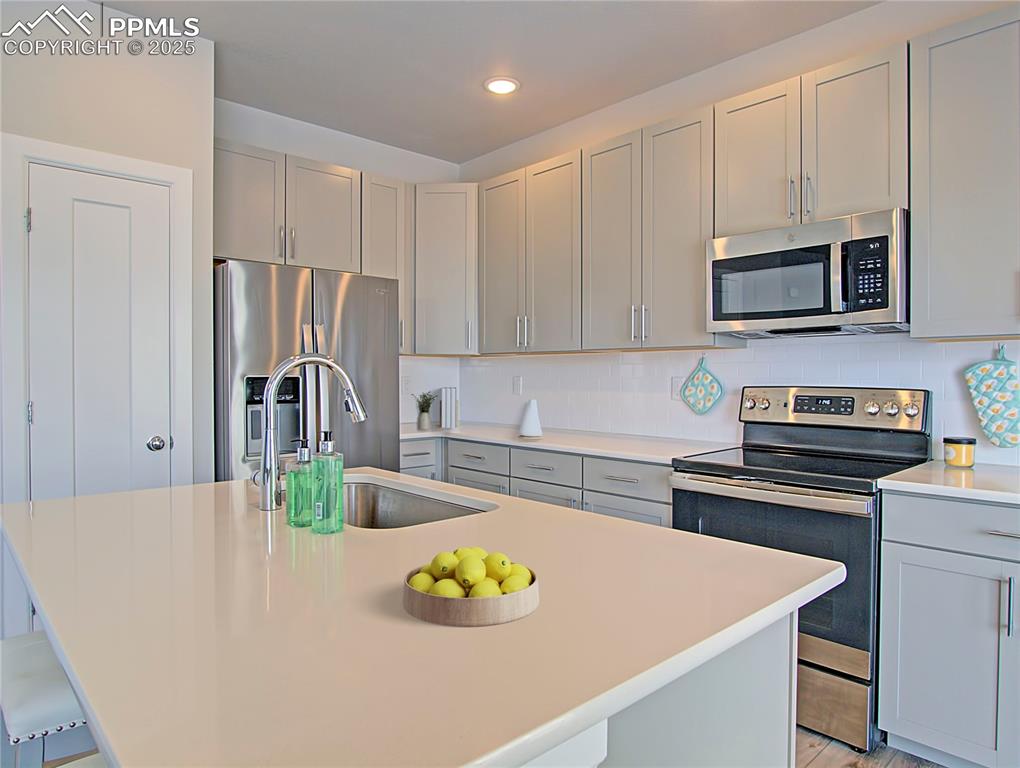 *Photos are for marketing purposes only. Colors, options, and upgrades vary per unit.*