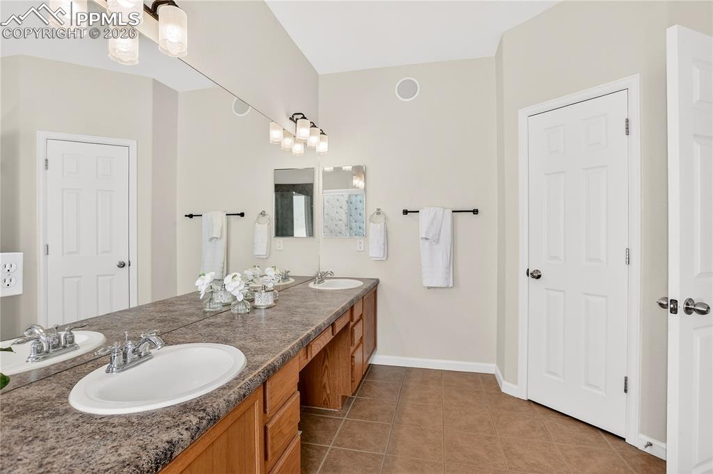 5-piece primary bath