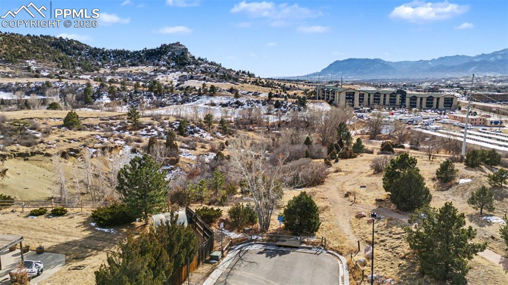 Trail Access at end of Pulpit Rock Drive