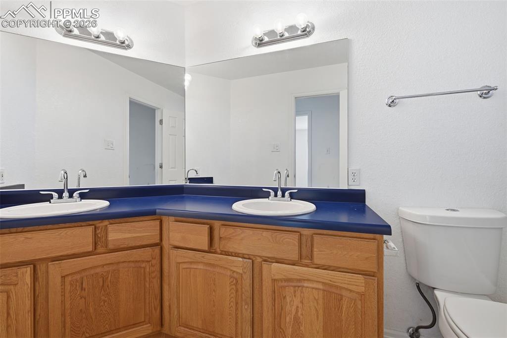 Full bath on upper floor