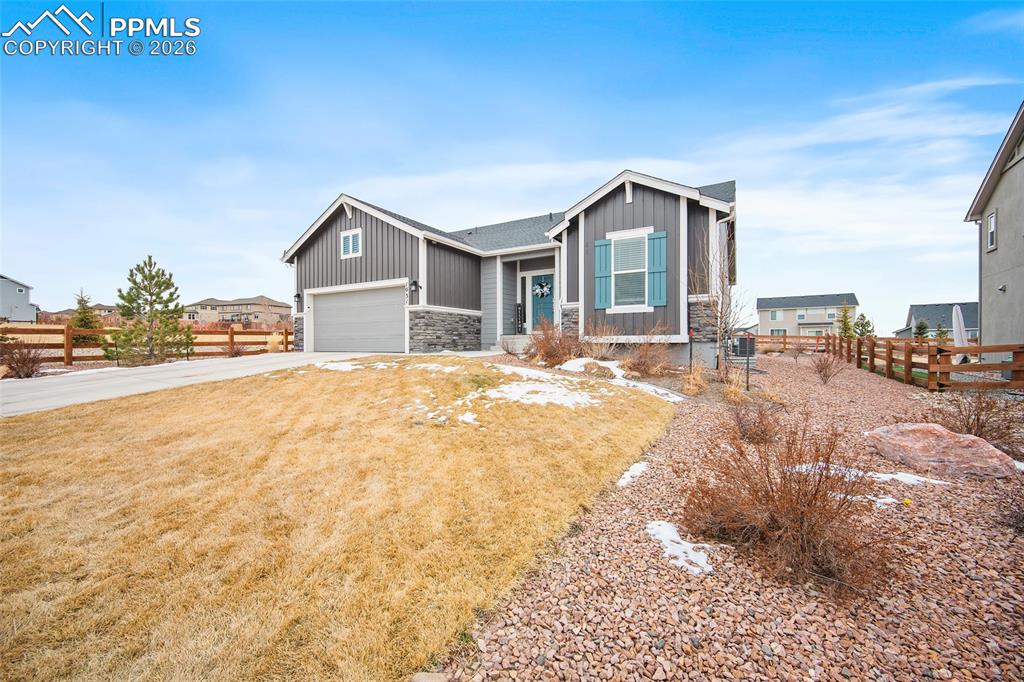 1031 Parkline Lane photo 2