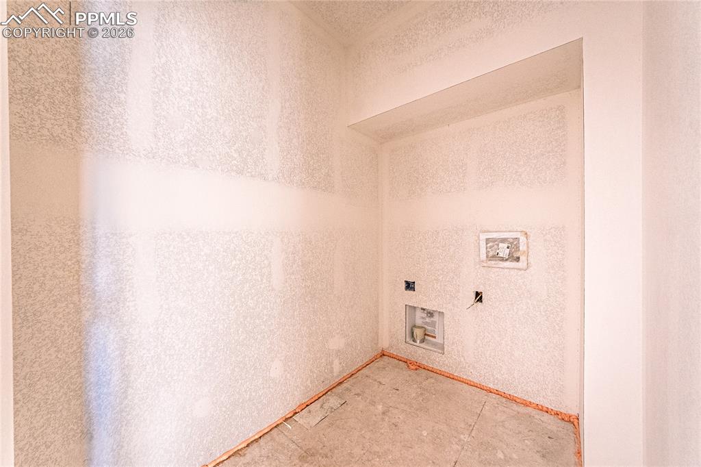 205 W Henrietta Avenue