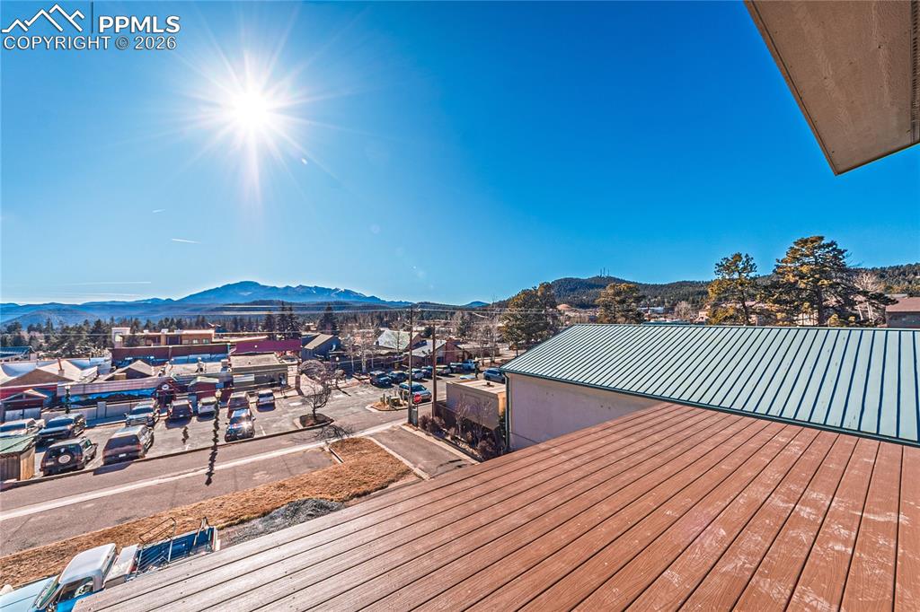 205 W Henrietta Avenue