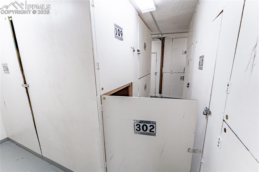 Basement storage box assigned to the unit