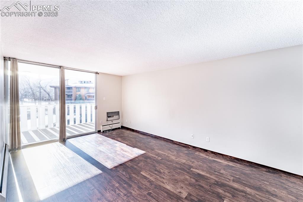 900 Saturn Drive #302 photo 2