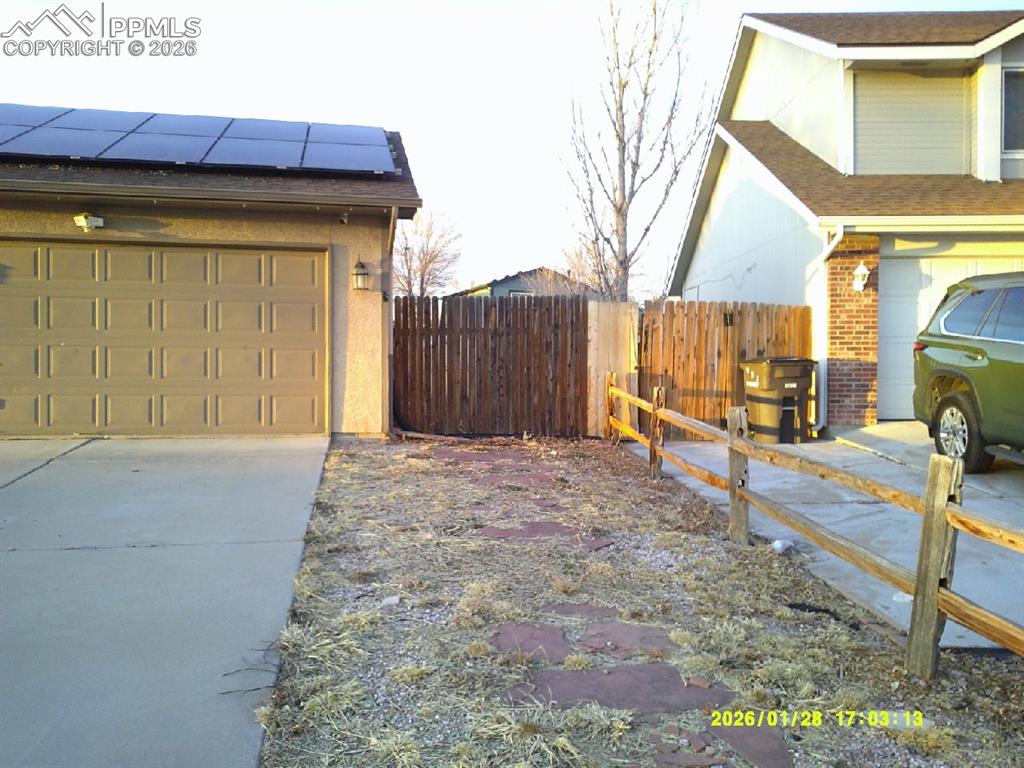114 Turf Trail Place photo 2