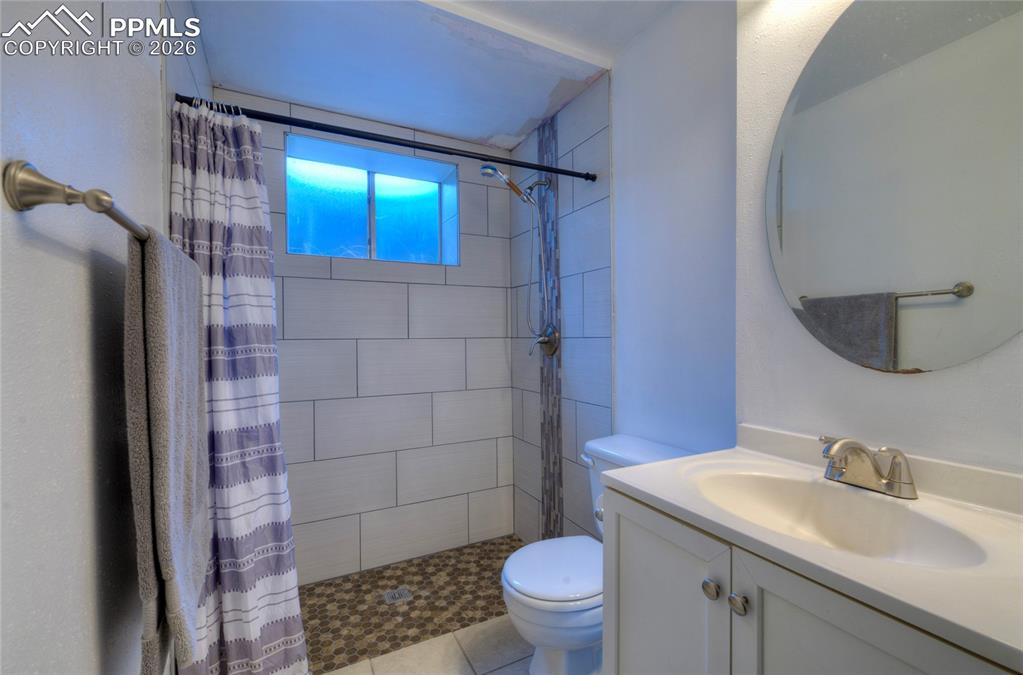 Basement area 3/4 Bath