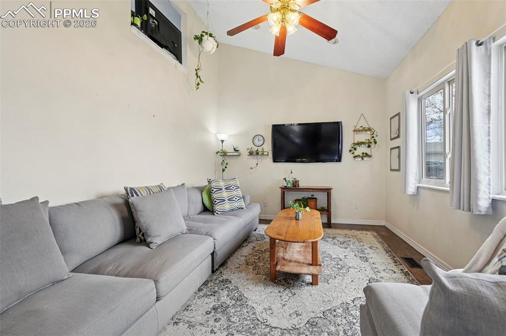 7025 Shoshone Way photo 3