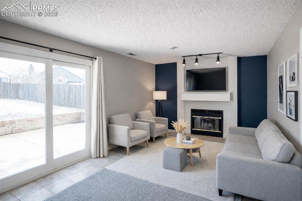 925 Tammany Drive photo 3