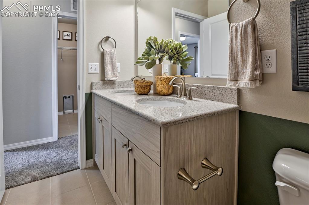 *Photos of previous model home of same floor plan