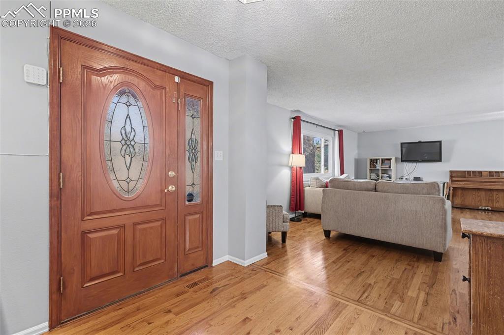 6417 Dewsbury Drive photo 3