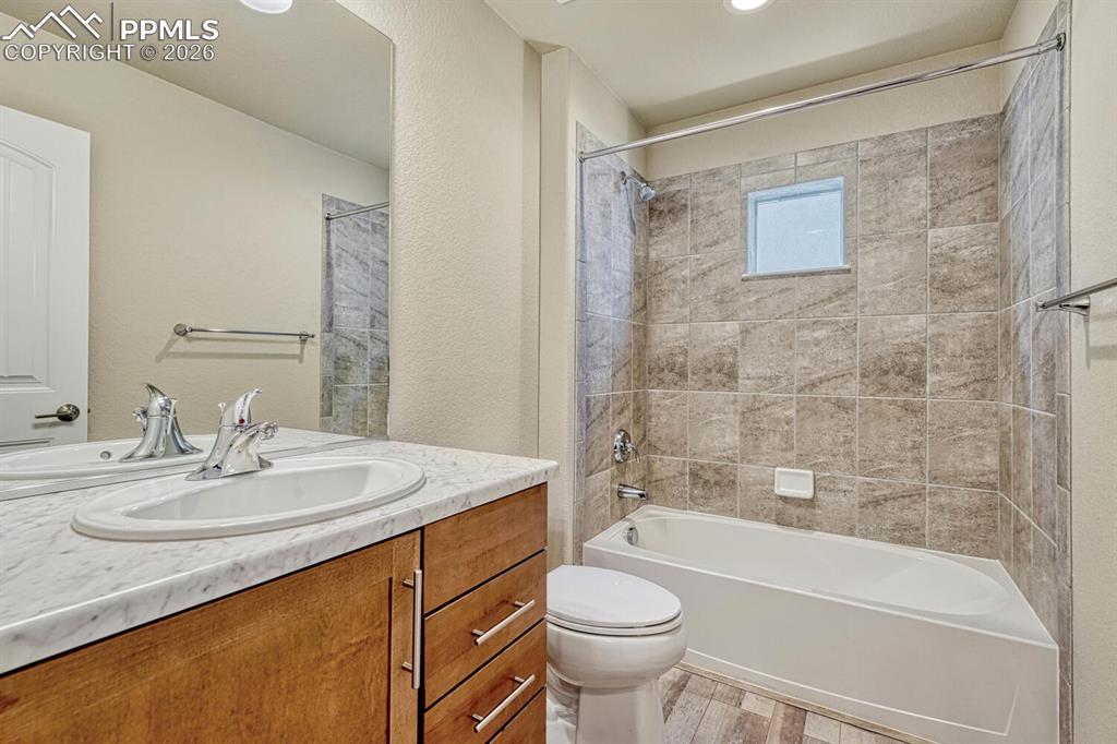 Main level full bathroom