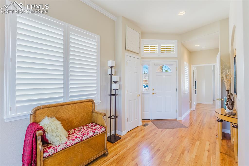 10180 CLOVERCREST Drive photo 3